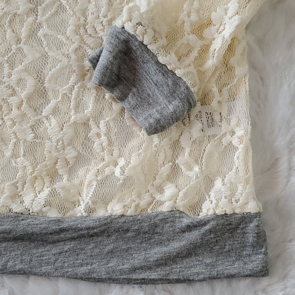 LOVE MY SEAMLES Cream Ivory Lace long sleeve gray trim top Med kinda sheer - Picture 6 of 6